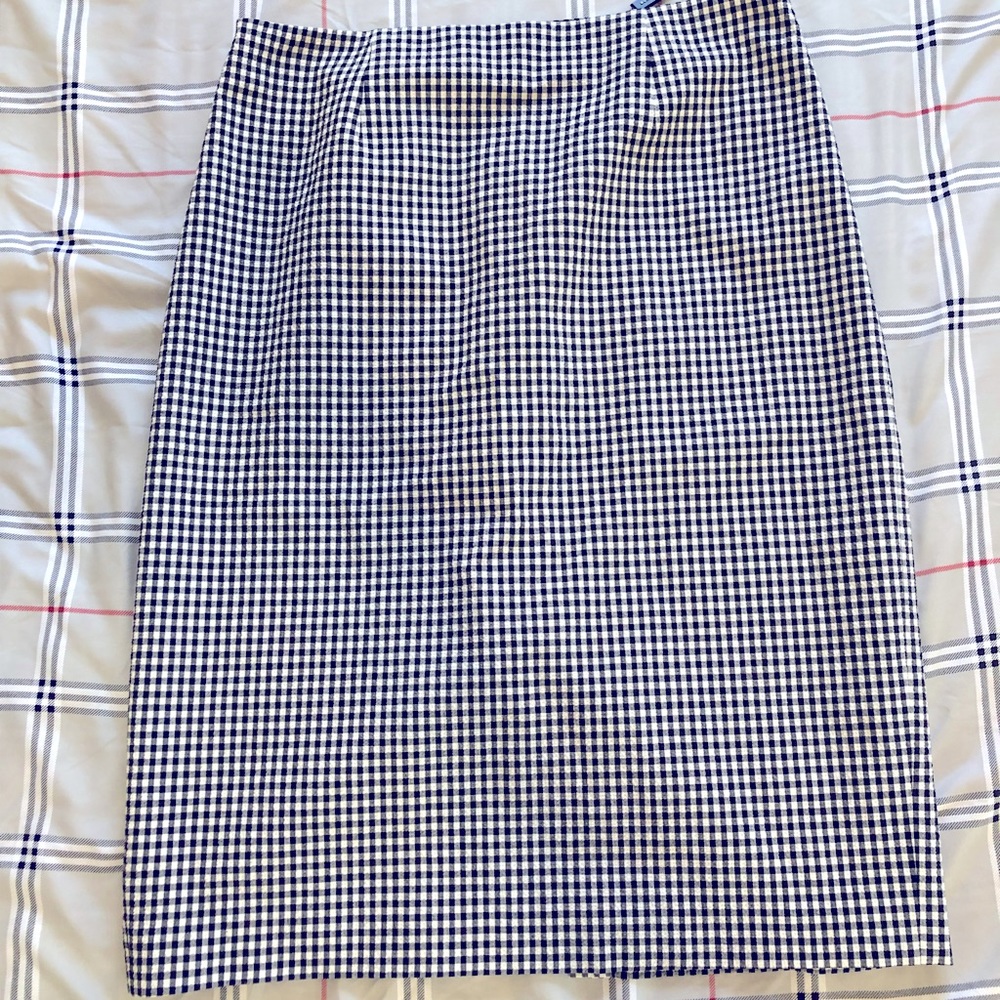 Elie Tahari Skirt. NWT